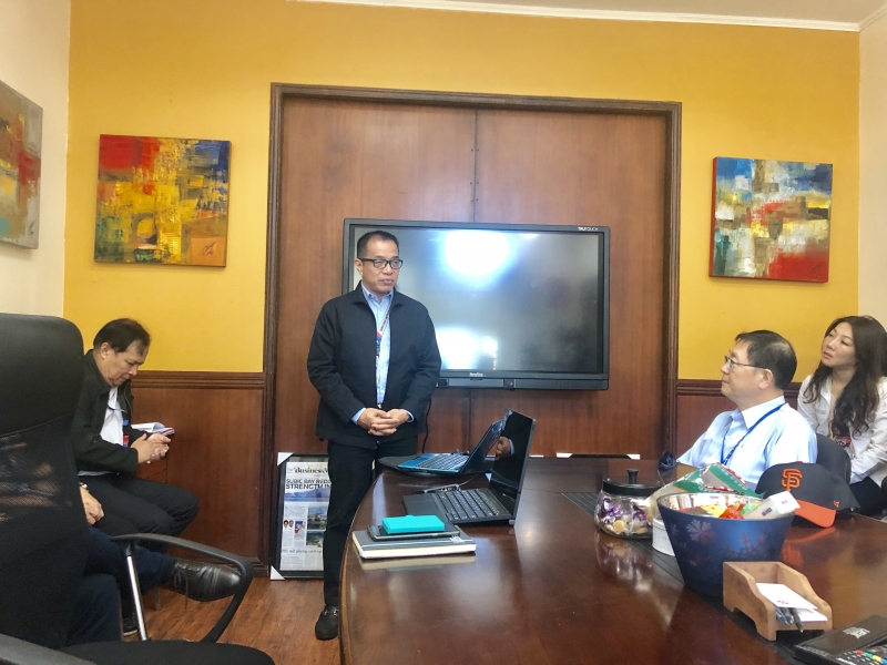 蘇比克灣為前美國海軍基地，1990年代歸還菲律賓後，劃設為自由港經濟特區，台灣首批進入開發300公頃工業區(南向政策之一PPP項目)。目前仍有緯創、東元、東隆五金、台灣日立等多家大廠駐此。 考察團拜會蘇比克灣特區政府，了解其經濟發展的方向。