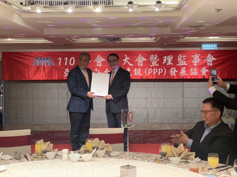 **新任理事長、三位副理事及秘書長合影