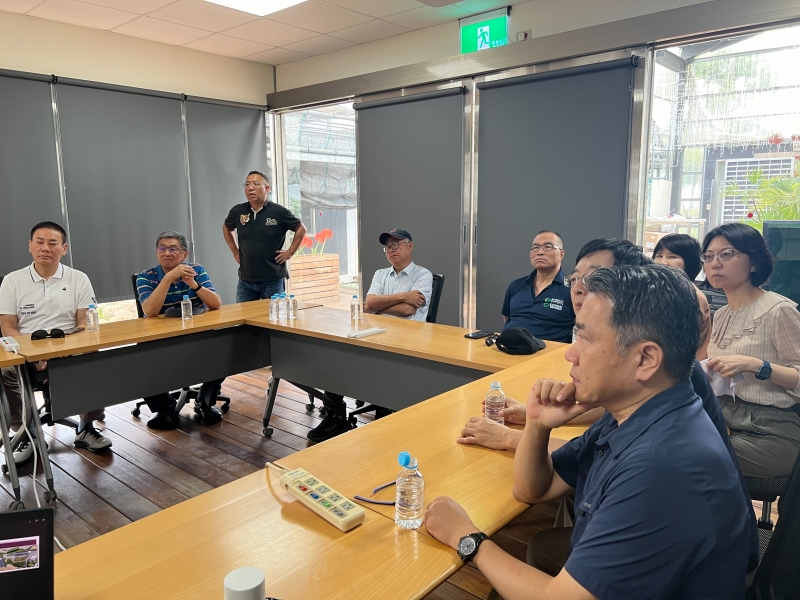 **億鴻系統科技公司簡報