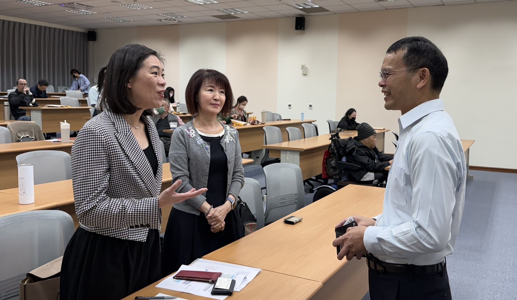 黃育民副局長親臨勉勵學員