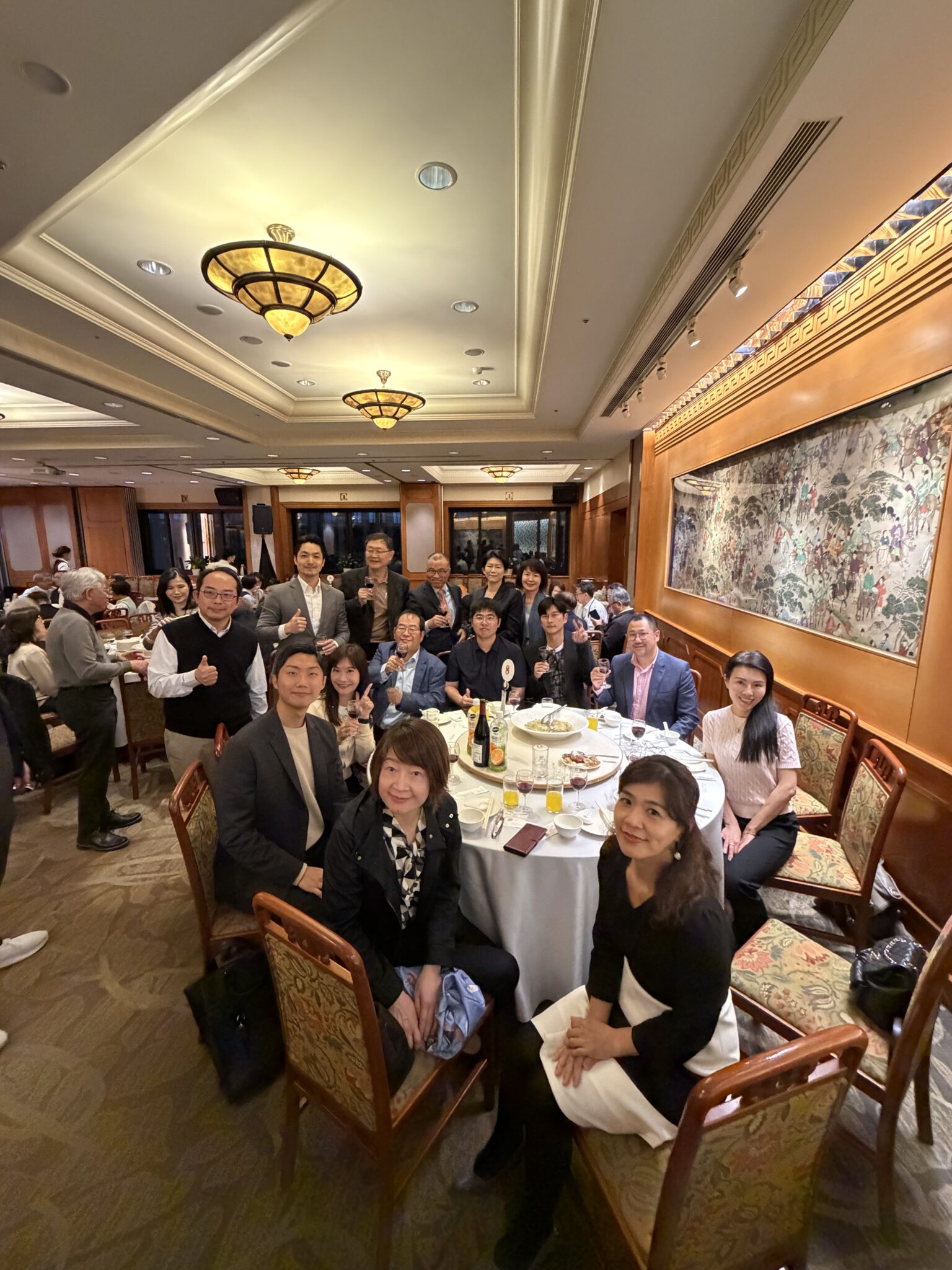 蔣市長逐桌合影